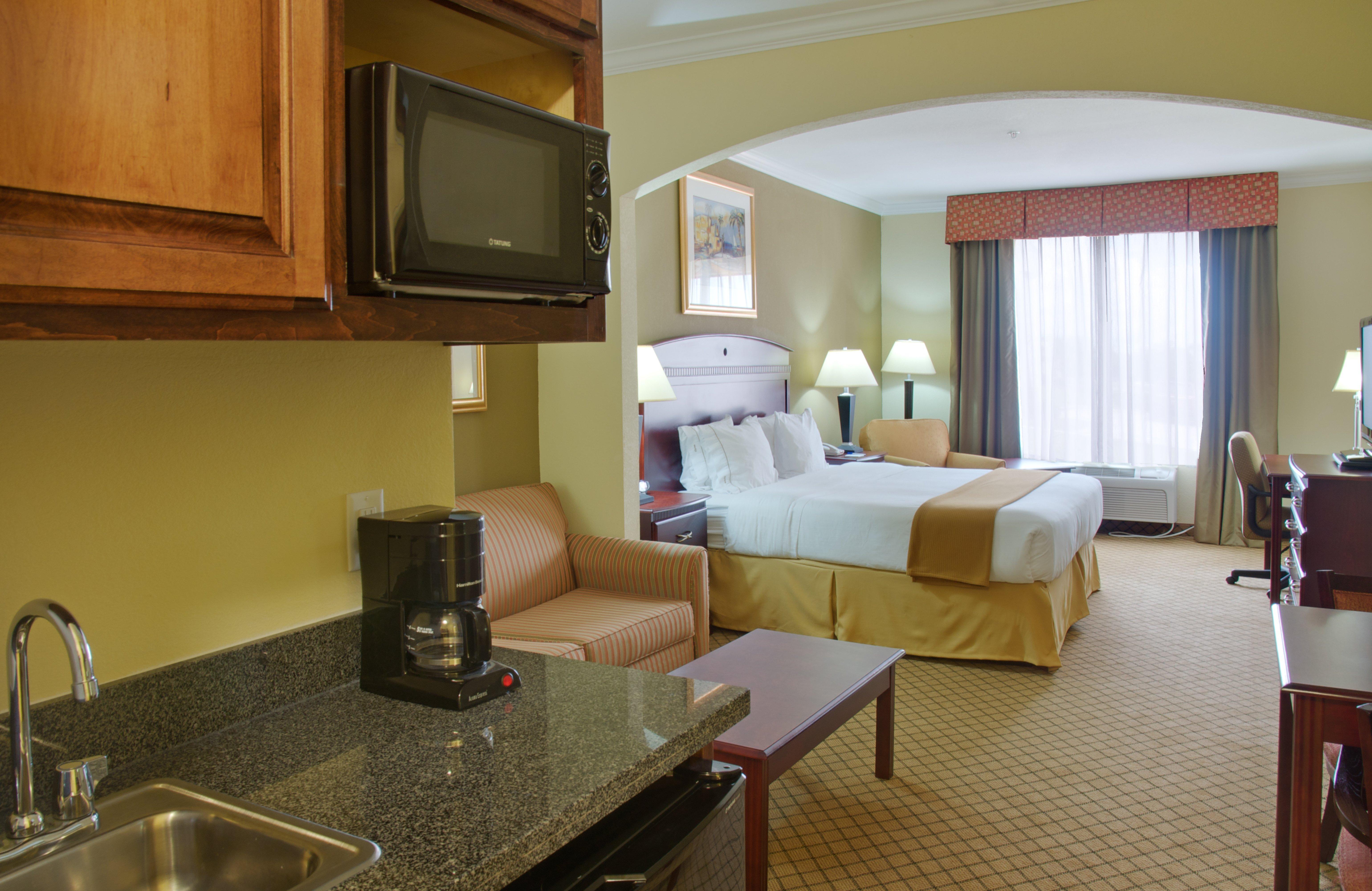 Holiday Inn Express Hotel & Suites Winnie, An Ihg Hotel Zimmer foto