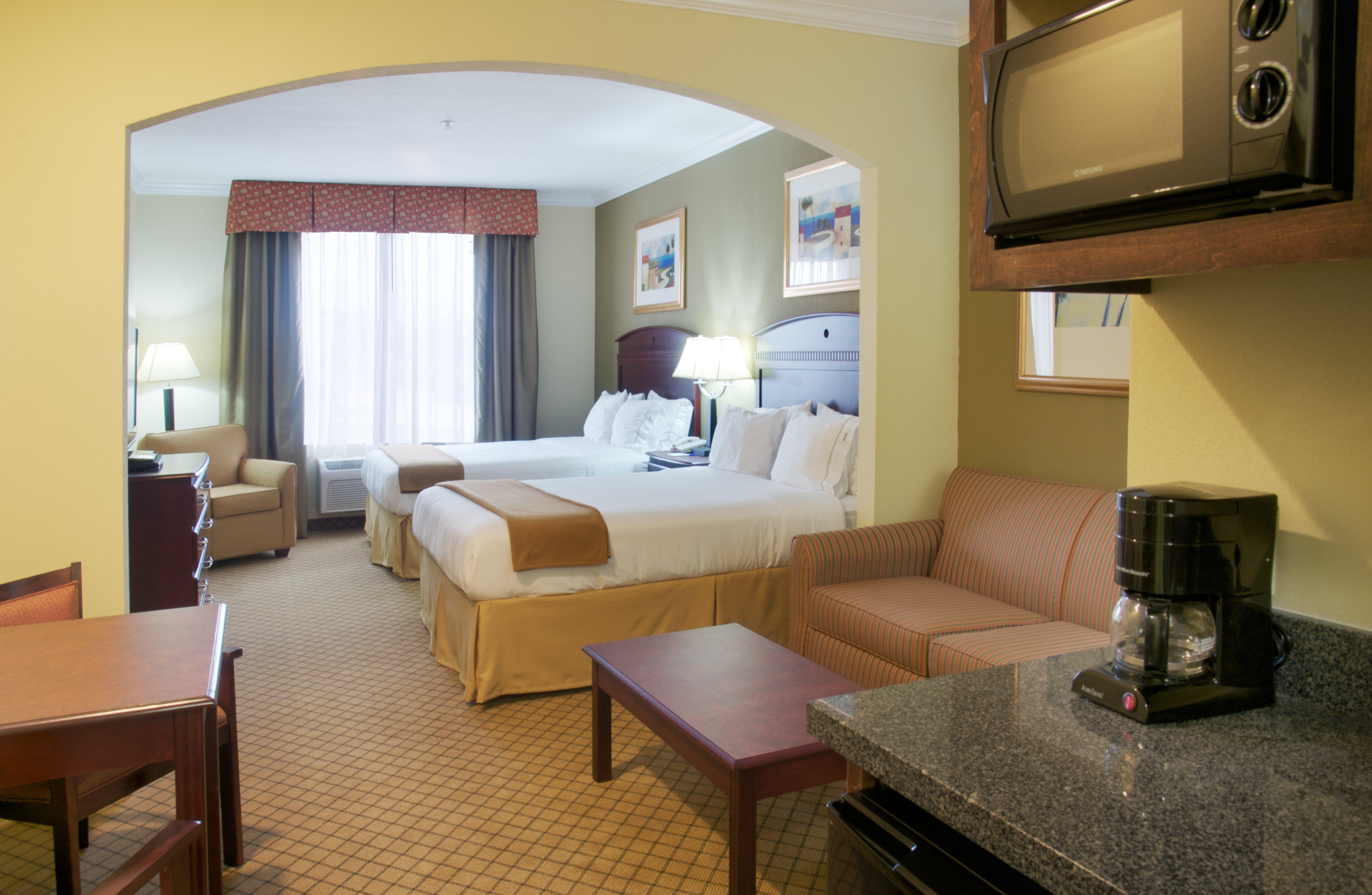 Holiday Inn Express Hotel & Suites Winnie, An Ihg Hotel Exterior foto